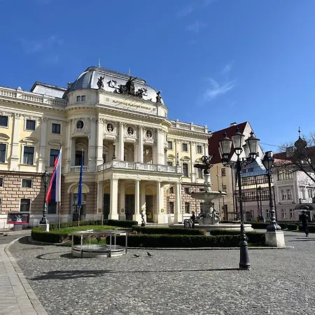 Revon Art-deco Old Town * ブラチスラヴァ