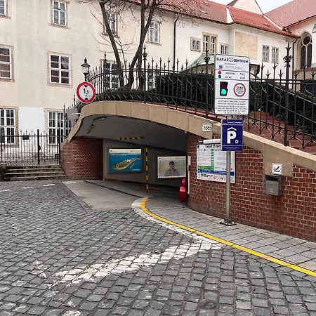 Revon Art-deco Old Town Братислава