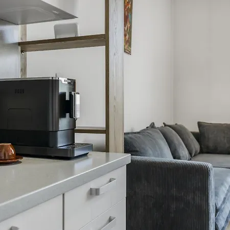 Revon Art-deco Old Town Братислава