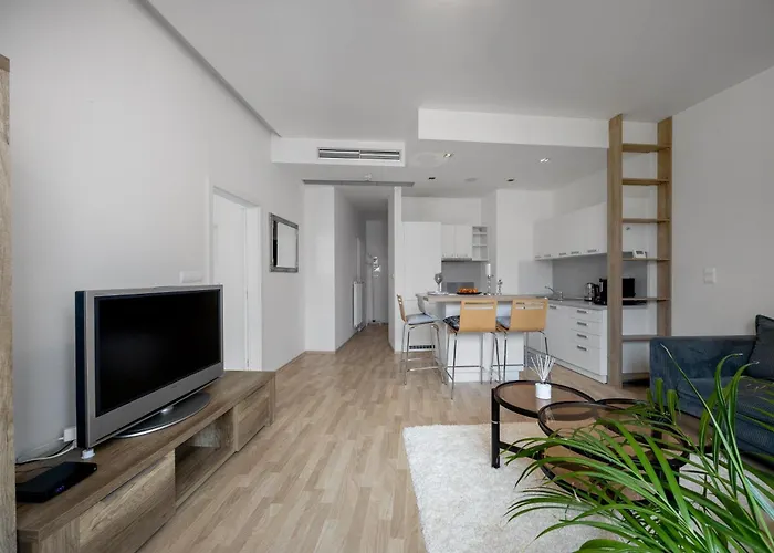 Revon Art-deco Old Town *