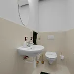 Revon Art-deco Old Town Apartment *