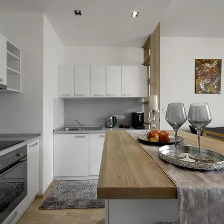 Apartman Revon Art-deco Laurinska *